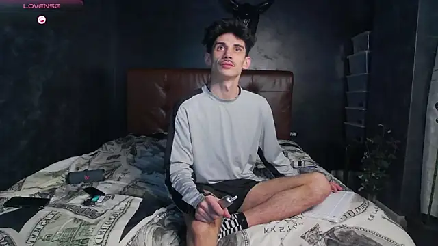 DanielCrush1 online show from February 2026 07:12:02 AM