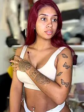 Snapshot of stormyy_ chatting on September 2025 10:34:02 PM stormyy online show from September 2025 10:34:02 PM