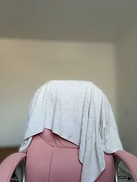 Snapshot of stormyy_ chatting on October 2025 06:59:01 PM stormyy online show from October 2025 06:59:01 PM