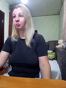 BustyBlond online show from November 2025 05:10:01 AM