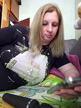 BustyBlond online show from May 2026 04:26:01 PM