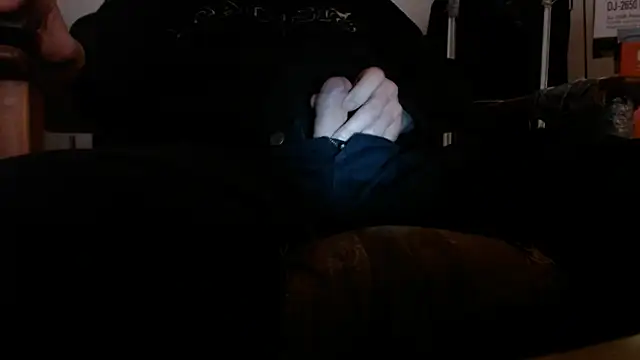 Snapshot of Cordt27 chatting on February 2025 11:26:02 PM Cordt27 online show from February 2025 11:26:02 PM