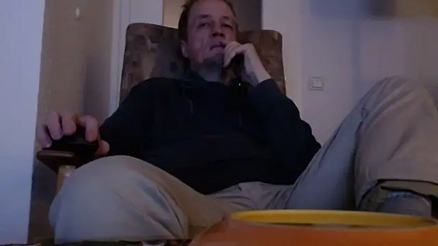 Snapshot of Cordt27 chatting on November 2025 05:30:01 PM Cordt27 online show from November 2025 05:30:01 PM