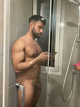 izaak lover online show from April 2026 08:37:02 PM