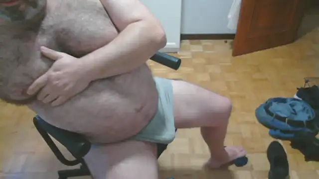 mikeyhotbear online show from October 2025 08:16:02 AM