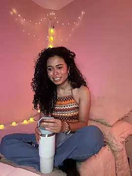 Snapshot of GabriSaenz chatting on December 2024 10:55:02 PM GabriSaenz online show from December 2024 10:55:02 PM