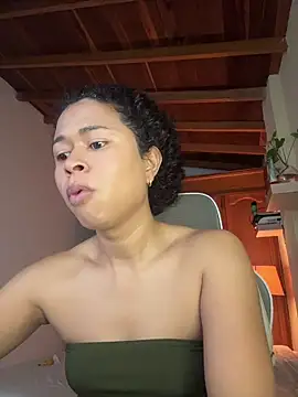 Snapshot of GabriSaenz chatting on March 2026 01:22:01 PM GabriSaenz online show from March 2026 01:22:01 PM
