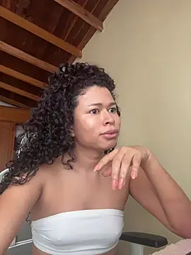 Snapshot of GabriSaenz chatting on March 2026 01:00:02 PM GabriSaenz online show from March 2026 01:00:02 PM