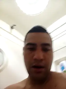 EISONREINA11 online show from October 2025 02:43:02 AM