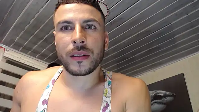 bayronfit online show from June 2026 01:07:02 AM