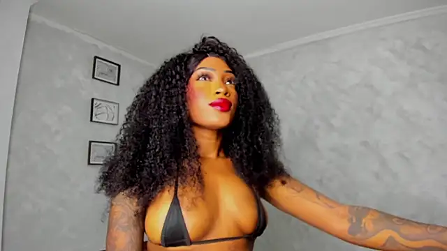 Snapshot of Emattaylor chatting on January 2026 10:42:02 AM Emattaylor online show from January 2026 10:42:02 AM