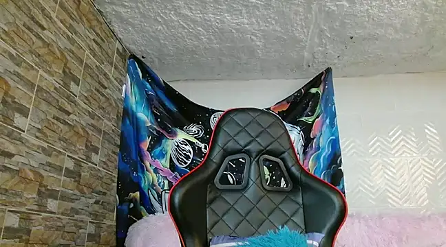 Snapshot of omar_alurba chatting on January 2025 04:19:01 PM omar alurba online show from January 2025 04:19:01 PM