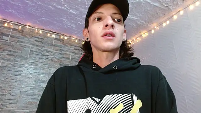 Snapshot of omar_alurba chatting on September 2025 12:21:02 AM omar alurba online show from September 2025 12:21:02 AM