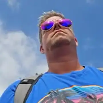 Snapshot of Trucker_Hunter chatting on October 2025 12:50:01 PM Trucker Hunter online show from October 2025 12:50:01 PM