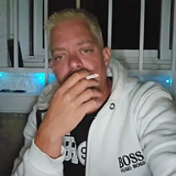 Snapshot of Trucker_Hunter chatting on January 2026 11:08:01 PM Trucker Hunter online show from January 2026 11:08:01 PM