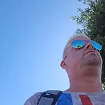 Snapshot of Trucker_Hunter chatting on January 2026 12:30:01 PM Trucker Hunter online show from January 2026 12:30:01 PM