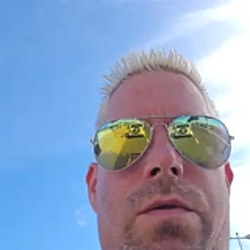 Snapshot of Trucker_Hunter chatting on January 2026 11:26:01 AM Trucker Hunter online show from January 2026 11:26:01 AM