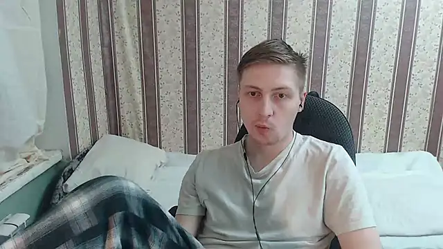 Snapshot of darienlarge chatting on March 2025 11:53:01 PM darienlarge online show from March 2025 11:53:01 PM