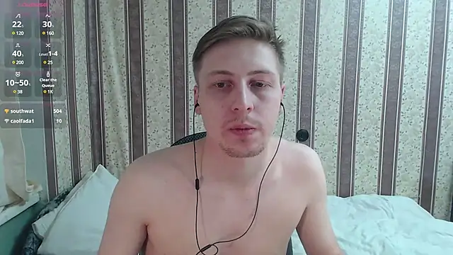 Snapshot of darienlarge chatting on March 2025 06:43:02 PM darienlarge online show from March 2025 06:43:02 PM