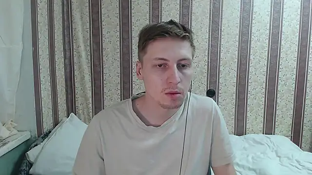 Snapshot of darienlarge chatting on March 2025 09:59:01 PM darienlarge online show from March 2025 09:59:01 PM