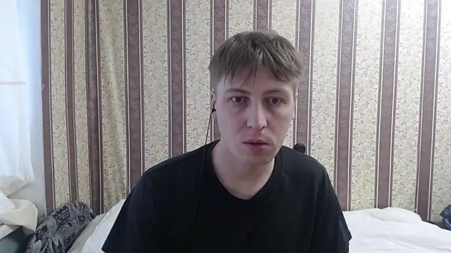 Snapshot of darienlarge chatting on March 2025 05:22:02 AM darienlarge online show from March 2025 05:22:02 AM