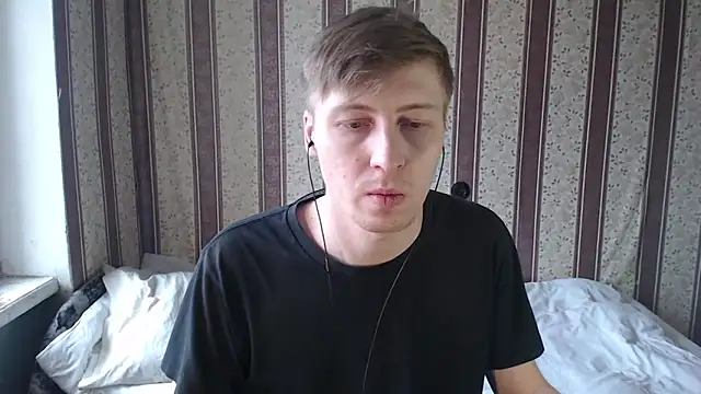 Snapshot of darienlarge chatting on March 2025 09:02:02 AM darienlarge online show from March 2025 09:02:02 AM