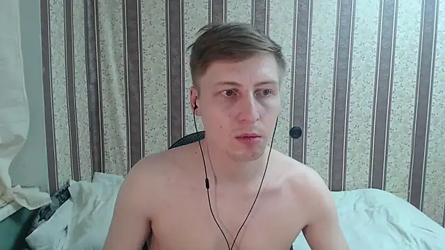 Snapshot of darienlarge chatting on March 2025 06:11:01 PM darienlarge online show from March 2025 06:11:01 PM