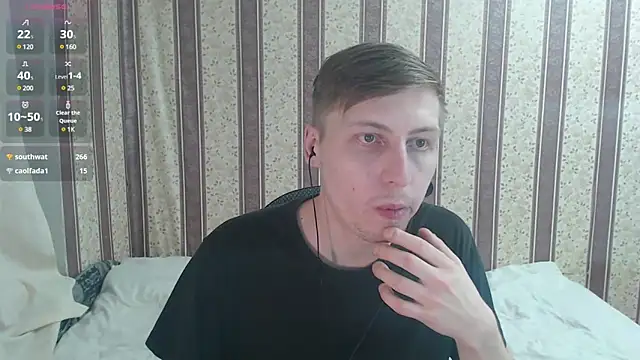 Snapshot of darienlarge chatting on March 2025 05:24:02 PM darienlarge online show from March 2025 05:24:02 PM