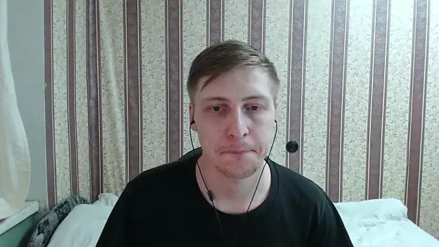 Snapshot of darienlarge chatting on March 2025 11:04:02 PM darienlarge online show from March 2025 11:04:02 PM