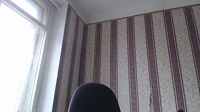 Snapshot of darienlarge chatting on March 2025 02:34:02 PM darienlarge online show from March 2025 02:34:02 PM