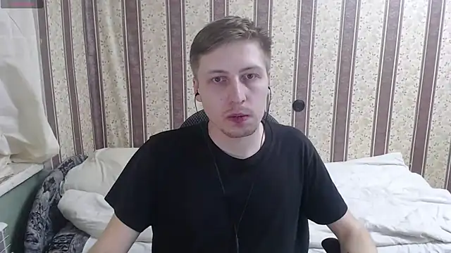 Snapshot of darienlarge chatting on March 2025 09:21:02 PM darienlarge online show from March 2025 09:21:02 PM