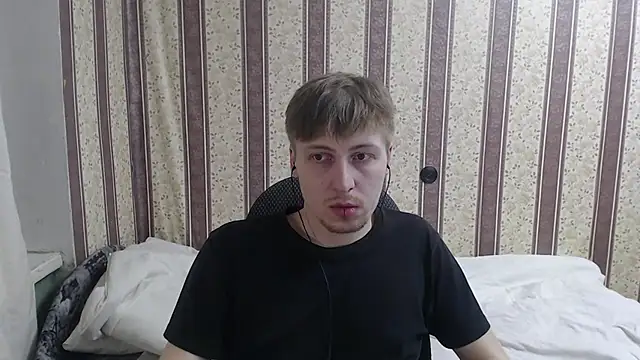 Snapshot of darienlarge chatting on March 2025 06:31:01 PM darienlarge online show from March 2025 06:31:01 PM