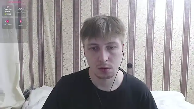 Snapshot of darienlarge chatting on March 2025 10:29:02 PM darienlarge online show from March 2025 10:29:02 PM