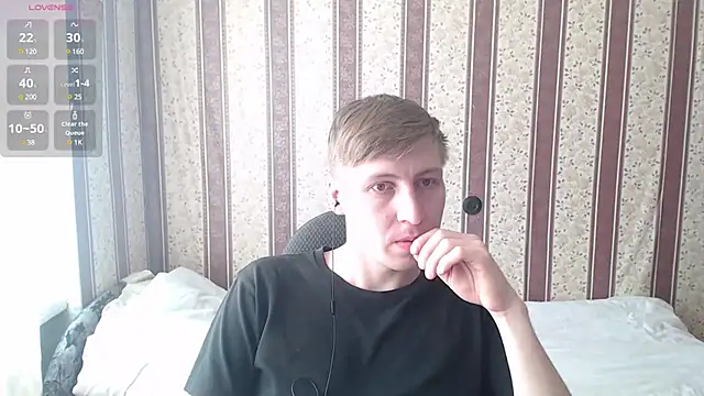 Snapshot of darienlarge chatting on March 2025 12:35:02 PM darienlarge online show from March 2025 12:35:02 PM