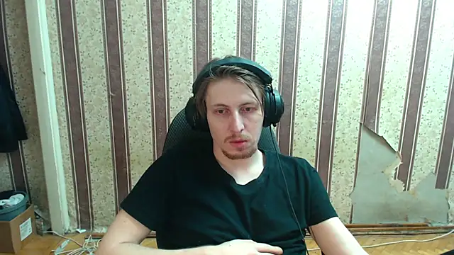 Snapshot of darienlarge chatting on September 2025 07:35:01 PM darienlarge online show from September 2025 07:35:01 PM