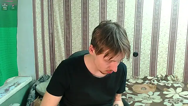 Snapshot of darienlarge chatting on November 2025 01:33:02 PM darienlarge online show from November 2025 01:33:02 PM