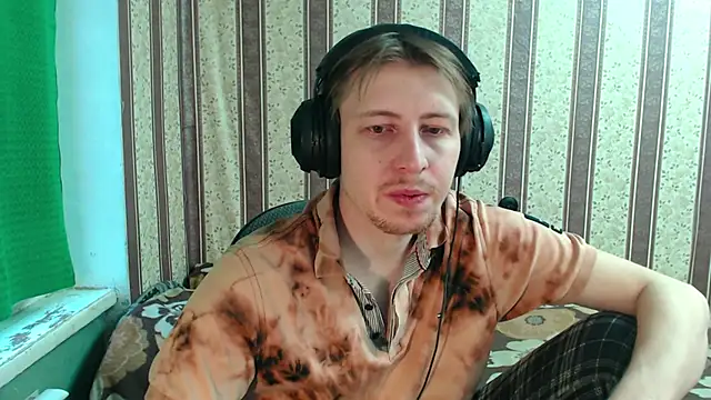 Snapshot of darienlarge chatting on November 2025 10:39:02 AM darienlarge online show from November 2025 10:39:02 AM