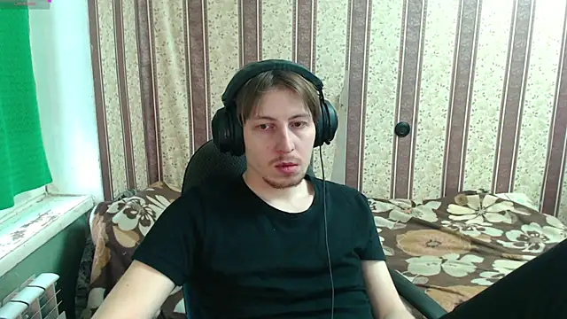 Snapshot of darienlarge chatting on December 2025 10:24:01 AM darienlarge online show from December 2025 10:24:01 AM