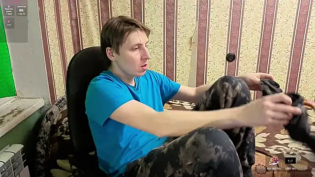 Snapshot of darienlarge chatting on December 2025 07:07:02 PM darienlarge online show from December 2025 07:07:02 PM