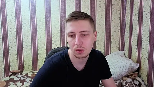 Snapshot of darienlarge chatting on January 2026 08:16:01 AM darienlarge online show from January 2026 08:16:01 AM