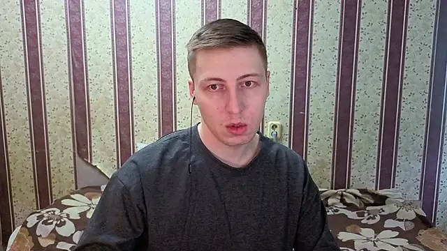 Snapshot of darienlarge chatting on January 2026 10:08:02 AM darienlarge online show from January 2026 10:08:02 AM