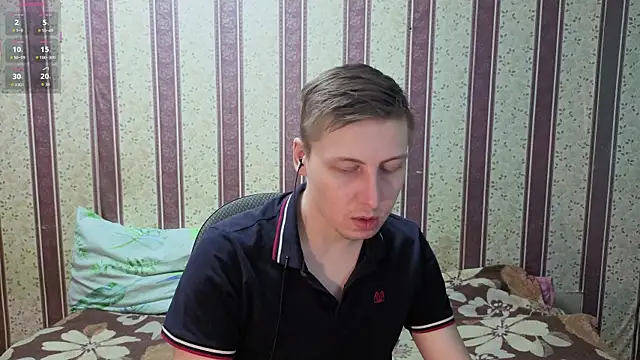 Snapshot of darienlarge chatting on February 2026 04:00:01 PM darienlarge online show from February 2026 04:00:01 PM