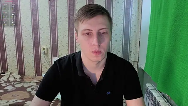 Snapshot of darienlarge chatting on February 2026 07:59:02 AM darienlarge online show from February 2026 07:59:02 AM