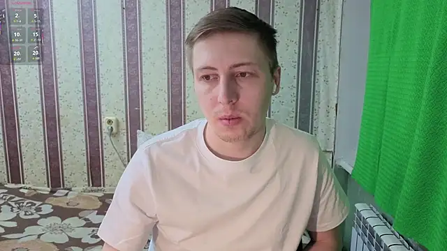 Snapshot of darienlarge chatting on February 2026 04:57:01 AM darienlarge online show from February 2026 04:57:01 AM