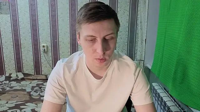 Snapshot of darienlarge chatting on February 2026 05:22:02 PM darienlarge online show from February 2026 05:22:02 PM