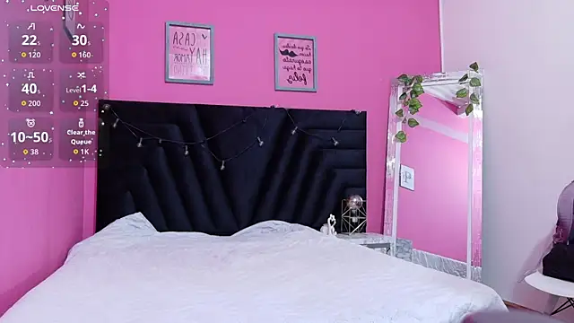 skinnyandcute online show from September 2025 07:58:02 PM