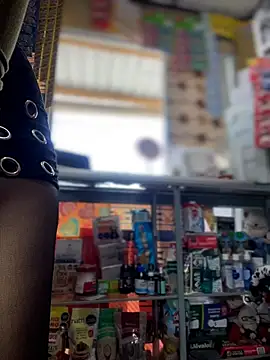 sammyqueenx21 online show from April 2026 02:15:02 PM