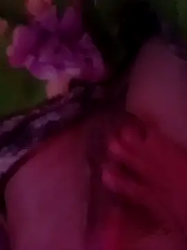 Snapshot of Diegoflorez01 chatting on April 2026 04:47:02 PM Diegoflorez01 online show from April 2026 04:47:02 PM