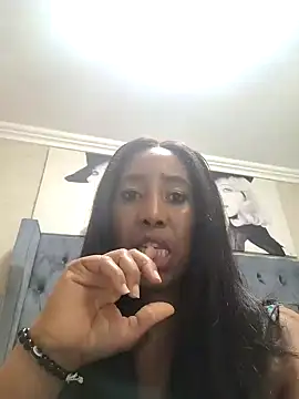 Snapshot of Extremenipples chatting on September 2025 04:32:02 PM Extremenipples online show from September 2025 04:32:02 PM