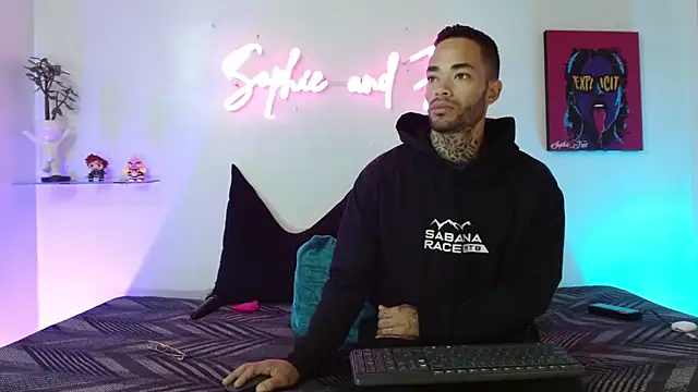 SophieFoxx17 online show from April 2026 11:55:02 AM